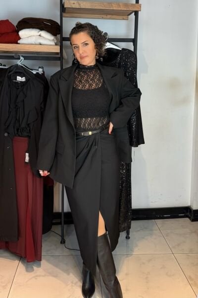 Siyah Kemerli Zarf Etek