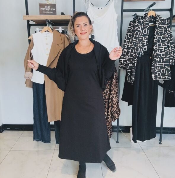 Cepkenli Siyah Elbise Takım