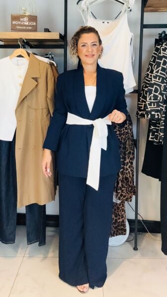 Lacivert Kuşaklı Blazer Ceket