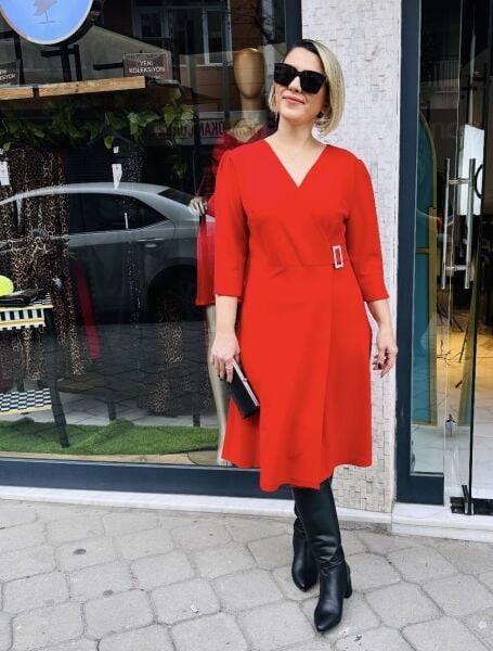 Taş Toka Aksesuarlı Elbise/Büyük Beden