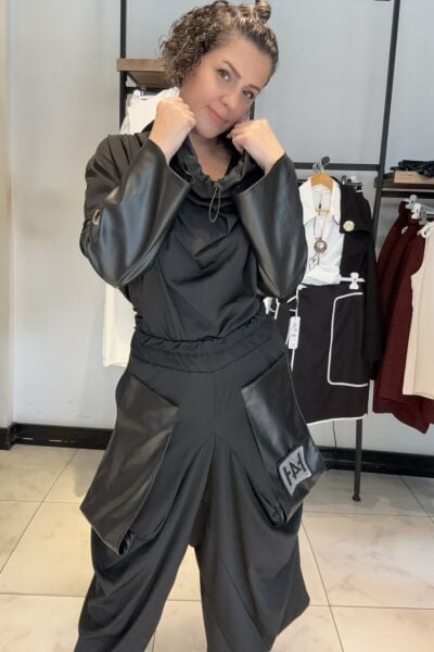 H4 Deri detay Tasarım Bluz