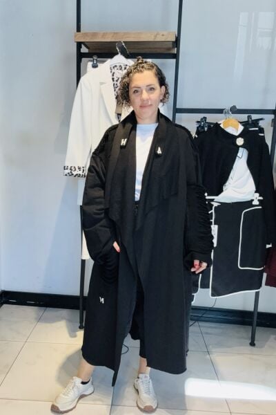 H4 Triko Detaylı Siyah Trenç